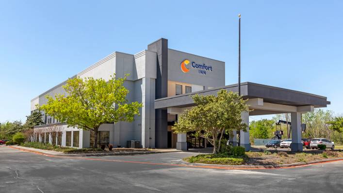Comfort Inn Sherman | mghotelteam.com