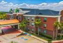 Holiday Inn Express & Suites Winnie