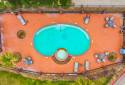 Holiday Inn Express & Suites Winnie
