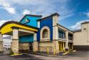 Days Inn by Wyndham Houston I-10
