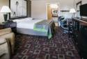 Red Roof Inn Oklahoma Airport - I-40 W/Fairgrounds & Super 8 by Wyndham Oklahoma Airport Fairgrounds West