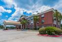 Holiday Inn Express & Suites Winnie