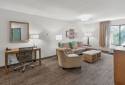 Staybridge Suites Columbia - Hwy 63 & I-70