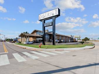 District Hotel Oklahoma City, I-44 By OYO
