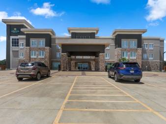 La Quinta Inn & Suites by Wyndham Luling La Quinta Inn & Suites by Wyndham Luling