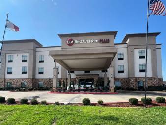 Best Western Plus Flatonia Inn