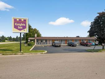 Knights Inn Racine