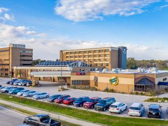 Holiday Inn Brookfield - Milwaukee Holiday Inn Brookfield - Milwaukee