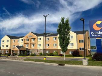 Comfort Inn & Suites Coralville - Iowa City near Iowa River Landing