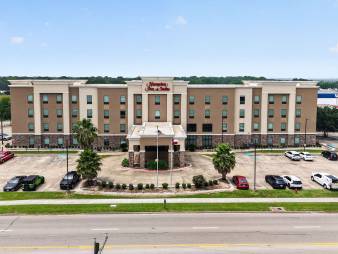 Hampton Inn & Suites Bay City