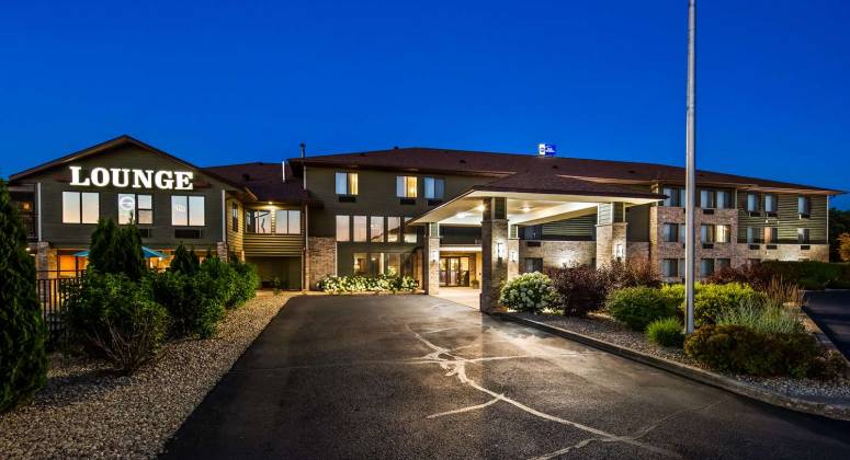 Marcus & Millichap Arranges the Sale of  A 53-Room Hospitality Property in Mauston, Wisconsin
