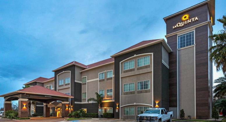 Marcus & Millichap Arranges the Sale Of A 55-Room Hospitality Property in Alvin, Texas