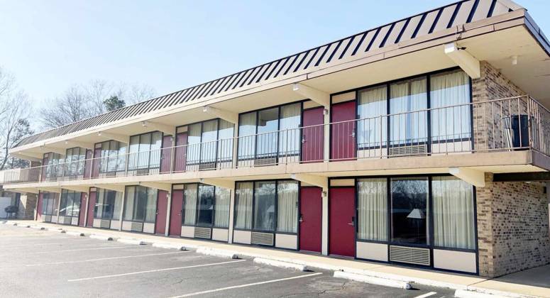 Marcus & Millichap Arranges The Sale Of  A 58-Room Hospitality Property in Paris, Tennessee
