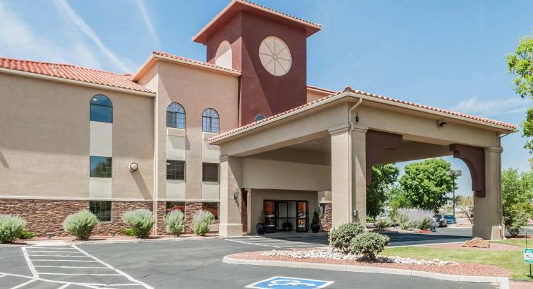 Marcus & Millichap Arranges the Sale of a 98-Room Hospitality Property in Albuquerque, New Mexico