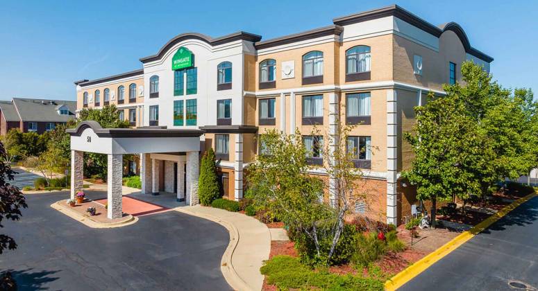Marcus & Millichap Arranges the Sale of An 81-Room Hospitality Property in Schaumburg, Illinois
