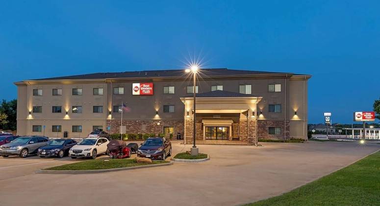 Marcus & Millichap Arranges Sale of 49-Room Best Western Plus in Clarendon, Texas