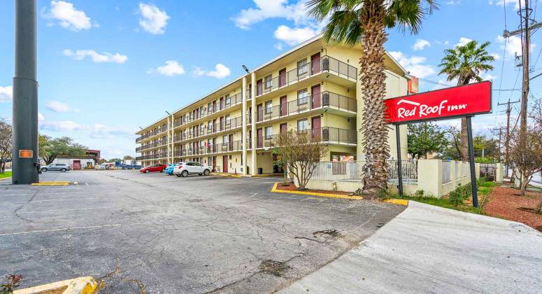 Marcus & Millichap Arranges the Sale of a 102-Room Hospitality Property