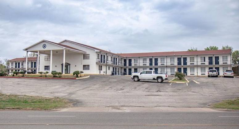 Marcus & Millichap Arranges The Sale Of  A 46-Room Hospitality Property in Graham, Texas