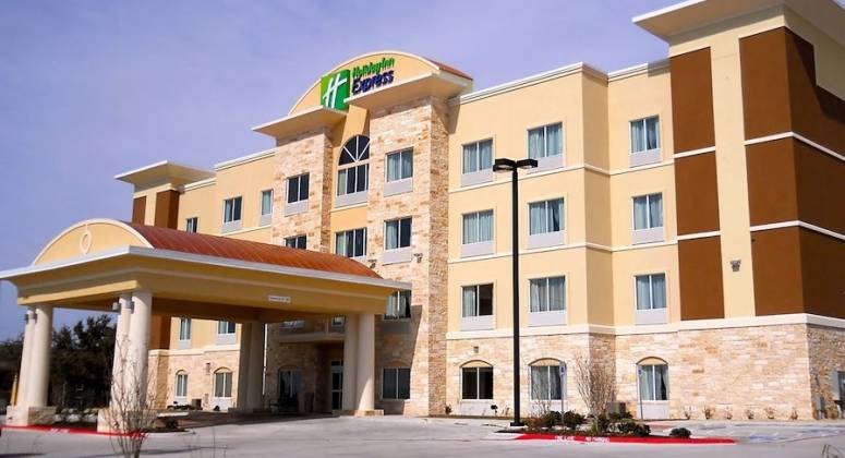 MarcusMillichap Brokers Sale of Holiday Inn Express & Suites in Temple, Texas